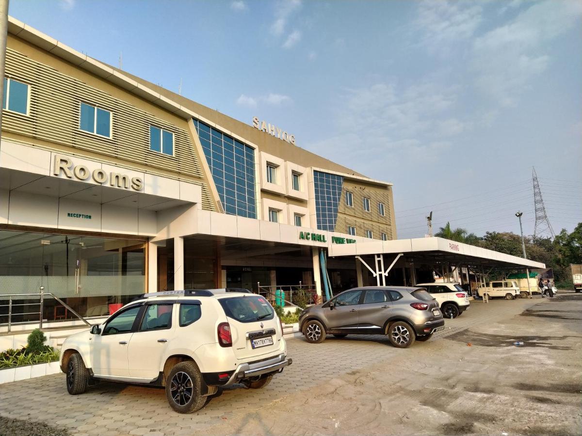 Hotel Sahyog & Rooms سورات المظهر الخارجي الصورة